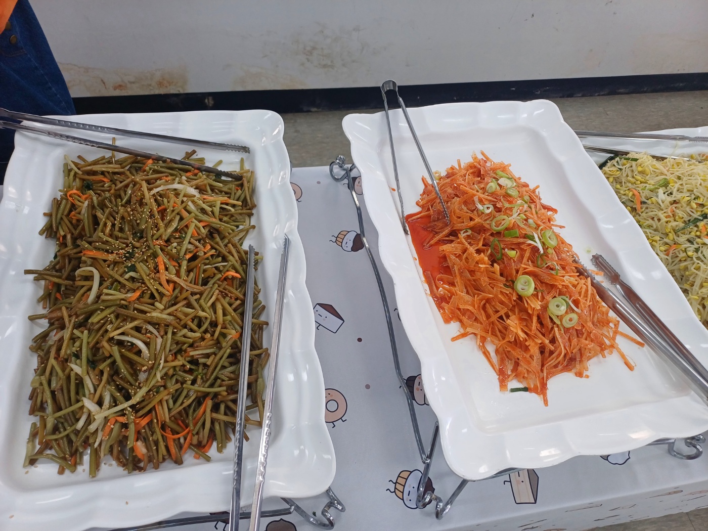 주영이네 한식뷔페