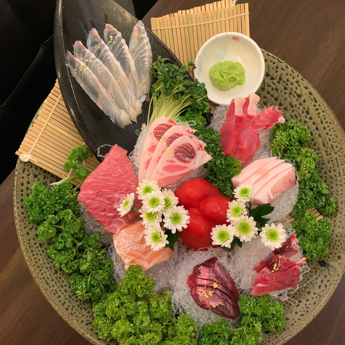 봉초밥참치회전문점