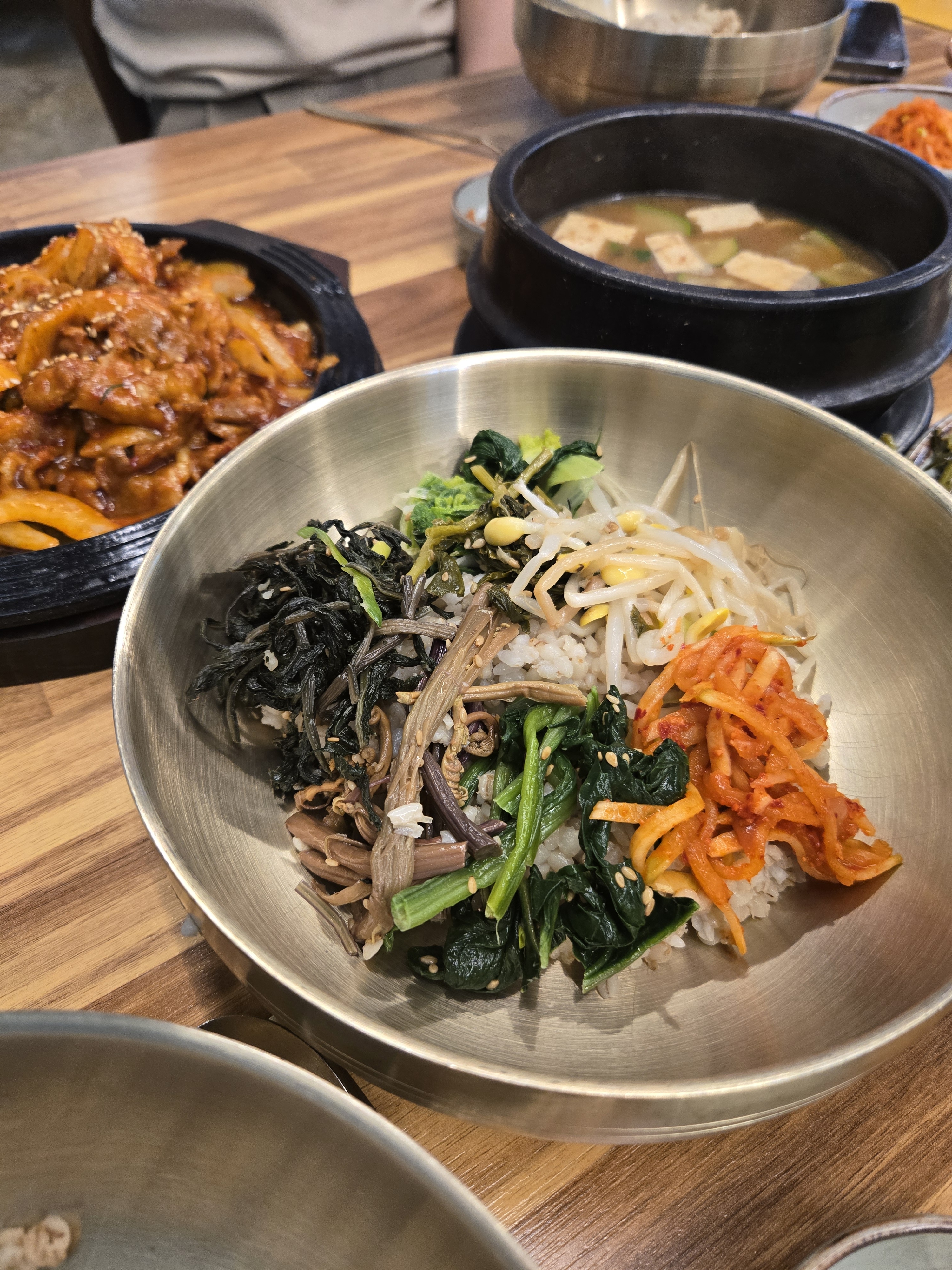 농다리보리밥
