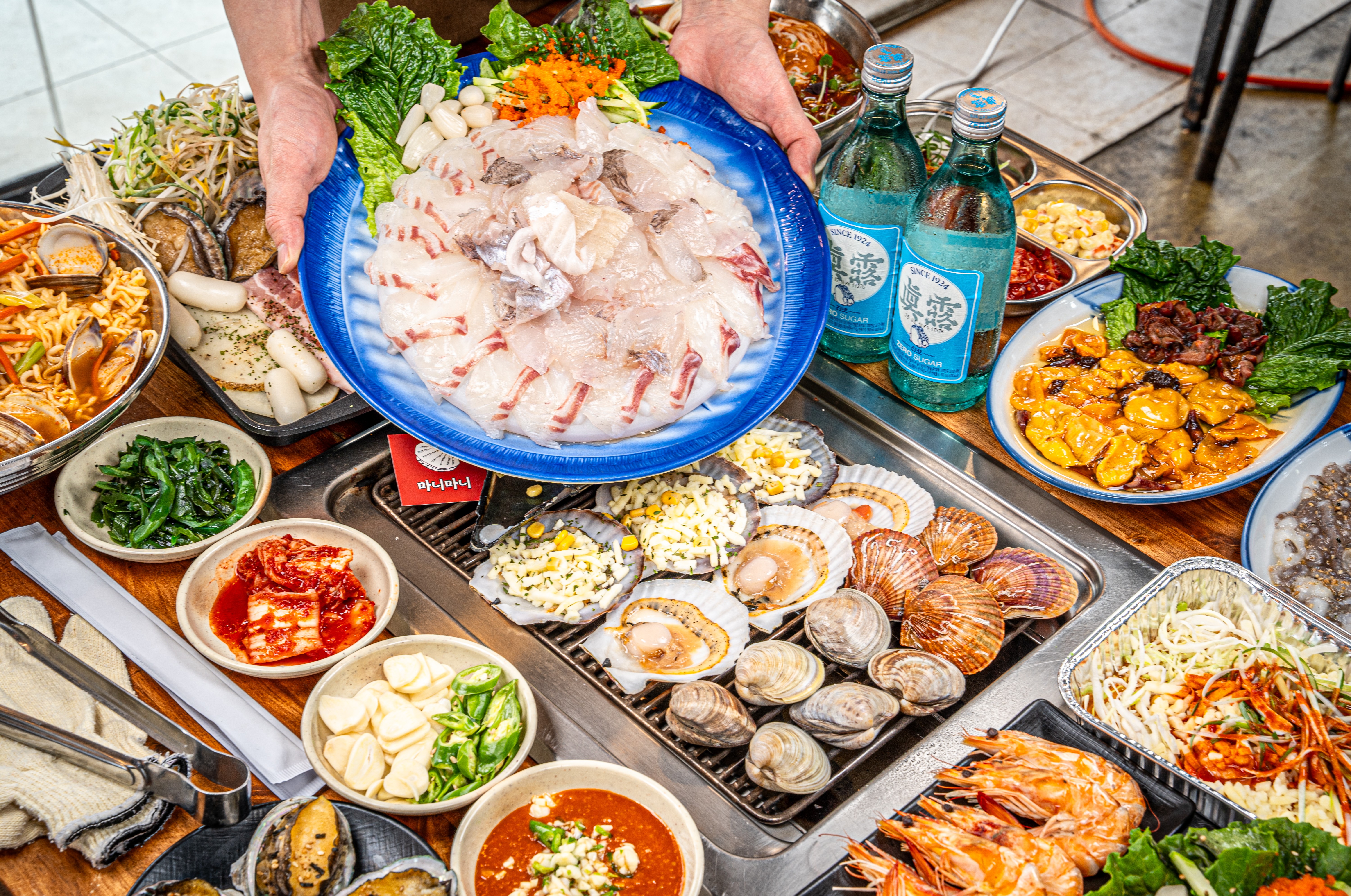 마니마니조개구이 내부 또는 관련 모습