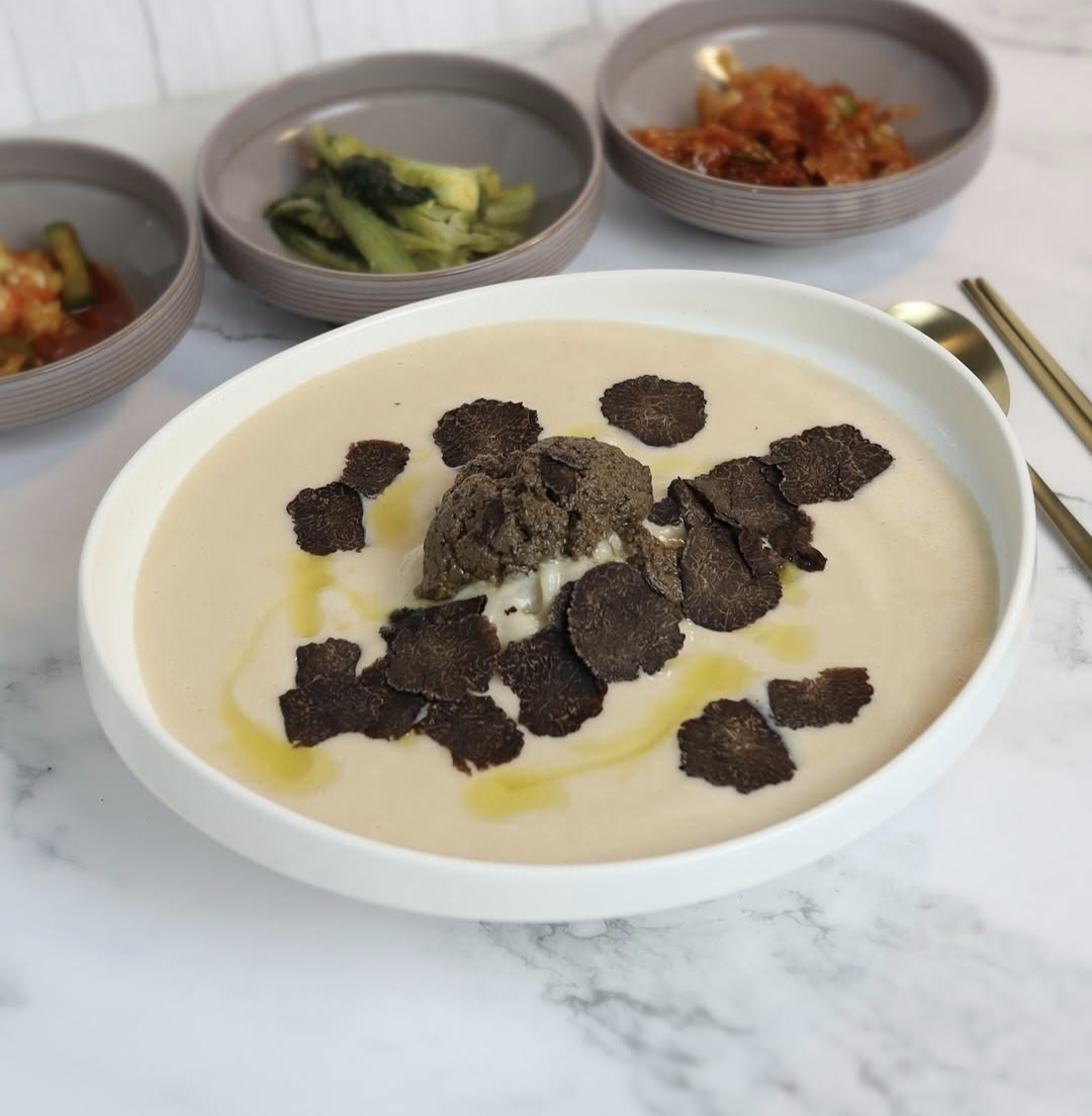 평양그륵손만두콩국수
