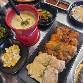 28청춘숯불닭갈비 비산점