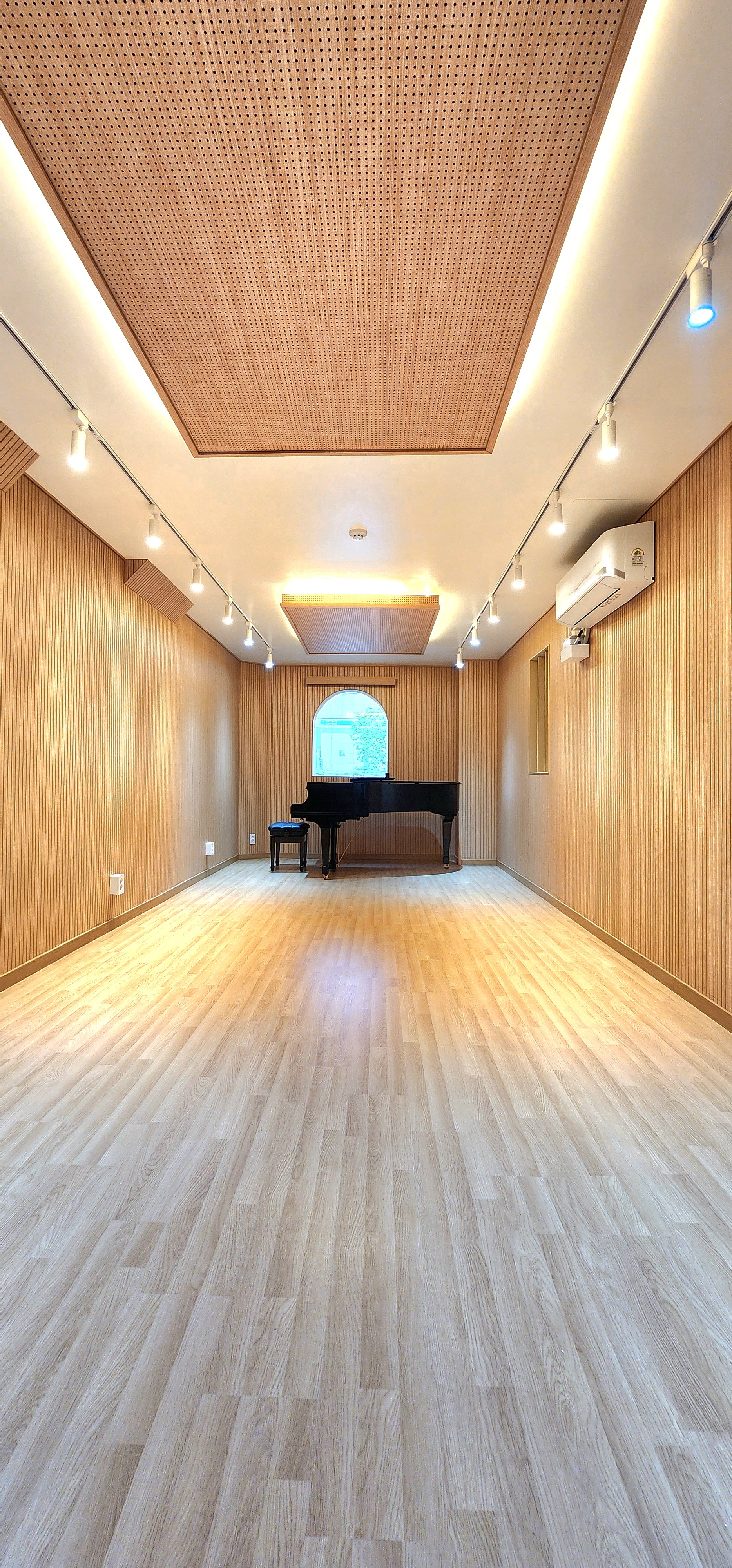 2번째 스튜디오 사진