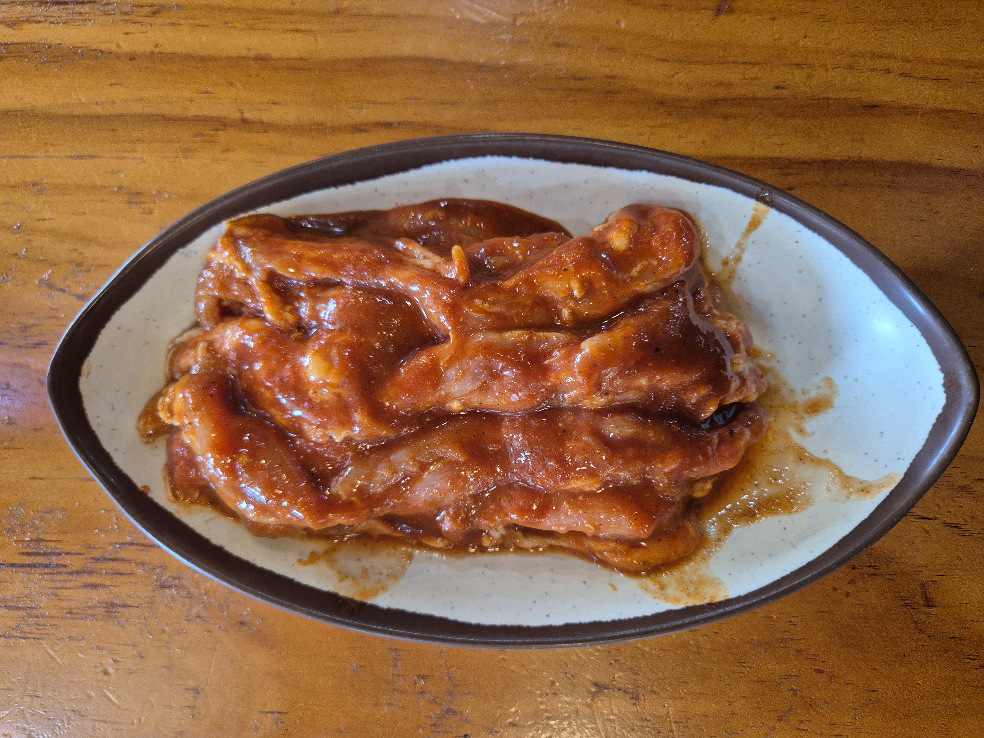 조약돌 숯불 닭목살구이