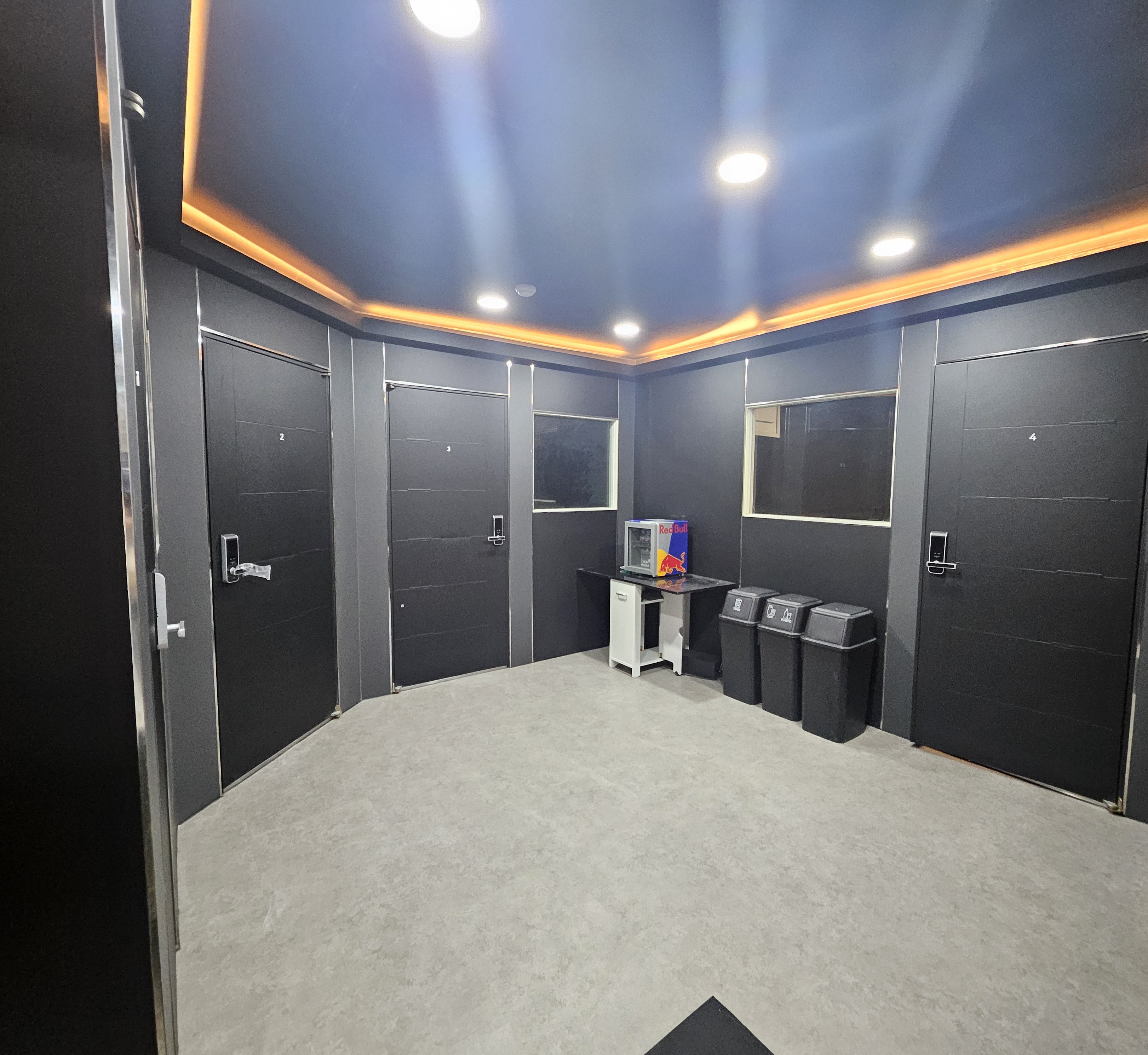 2번째 스튜디오 사진