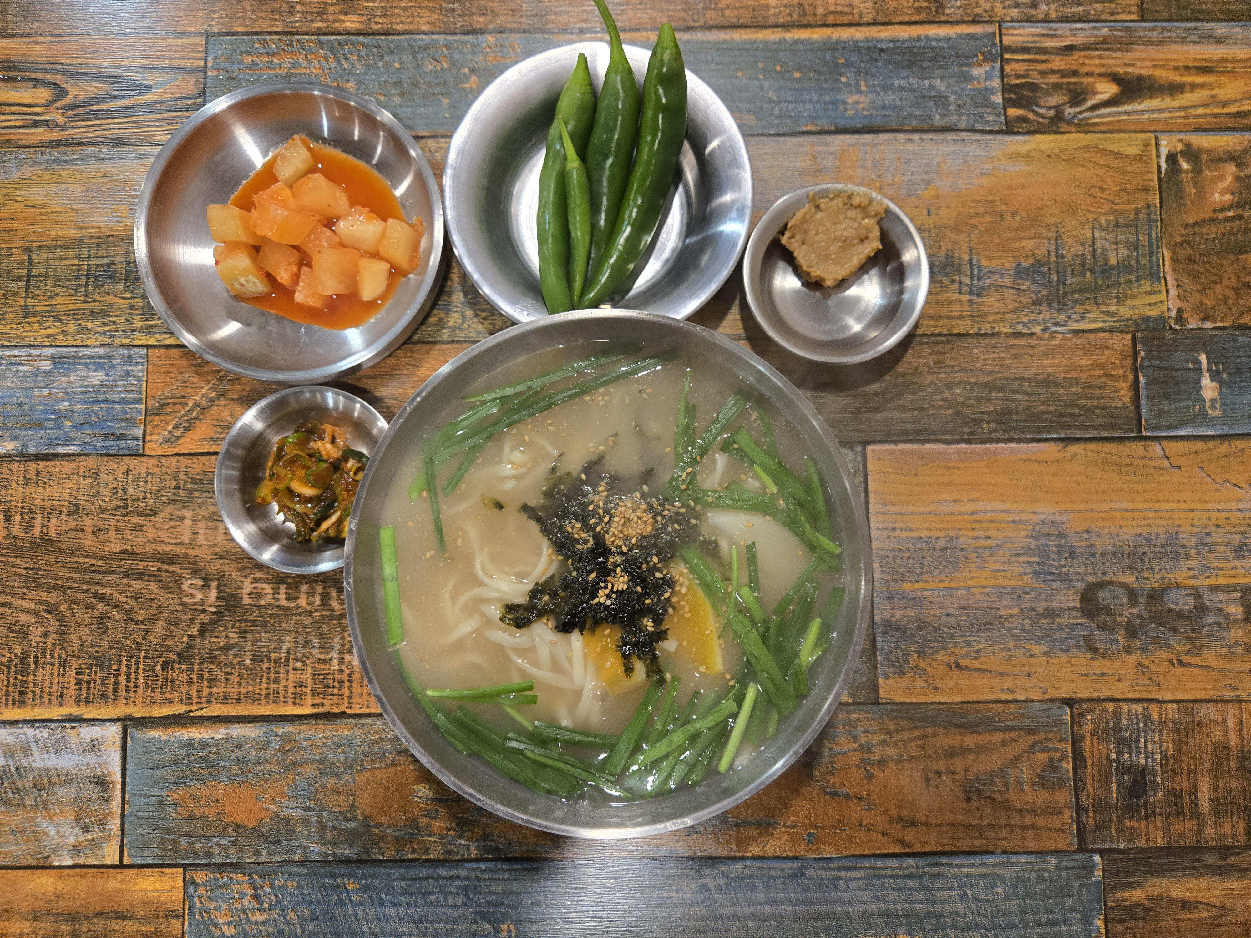 송이네칼국수