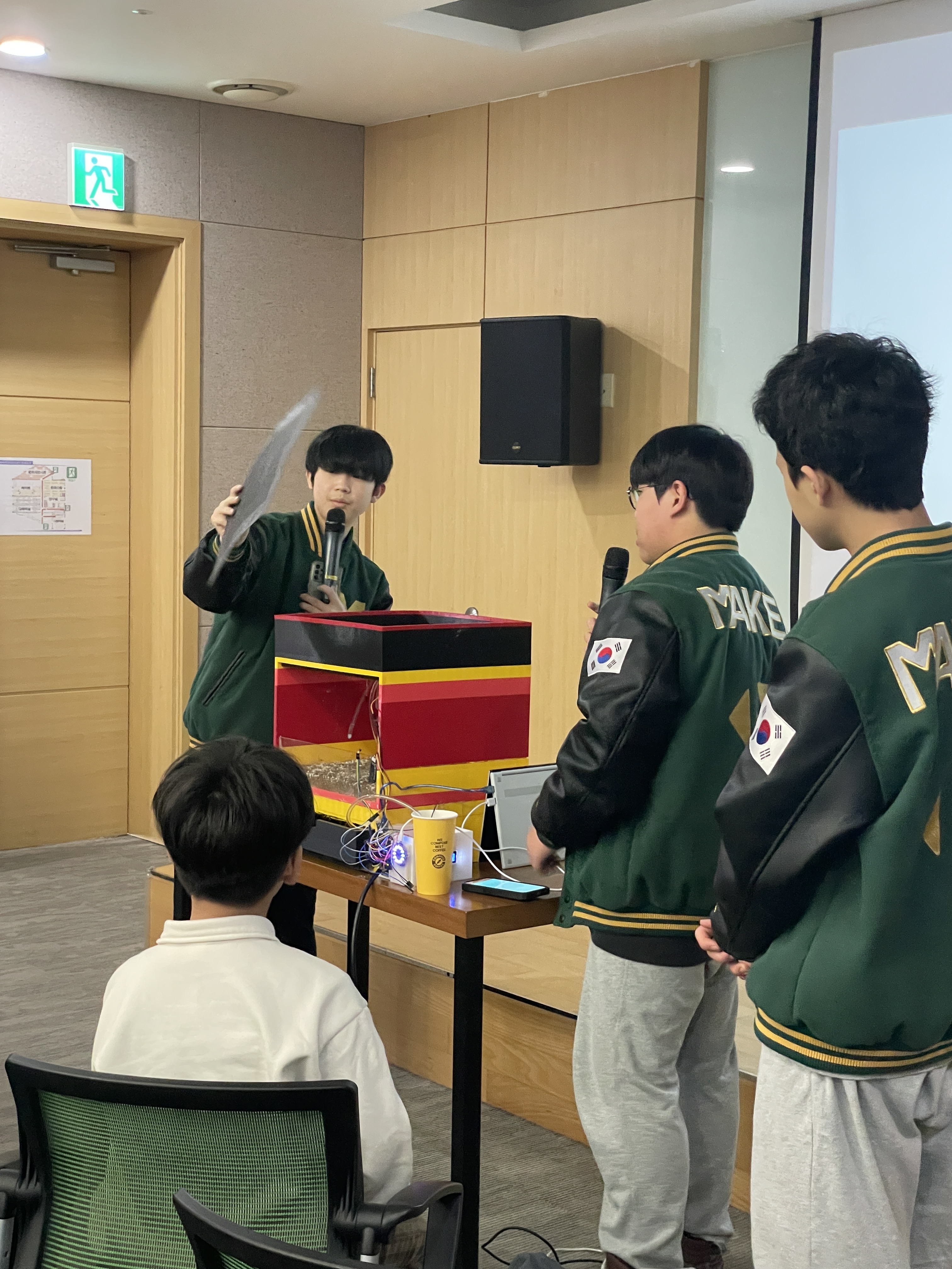 코딩더메이커 탕정역4호점
