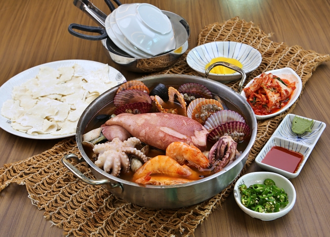 제담 칼국수 봉담점