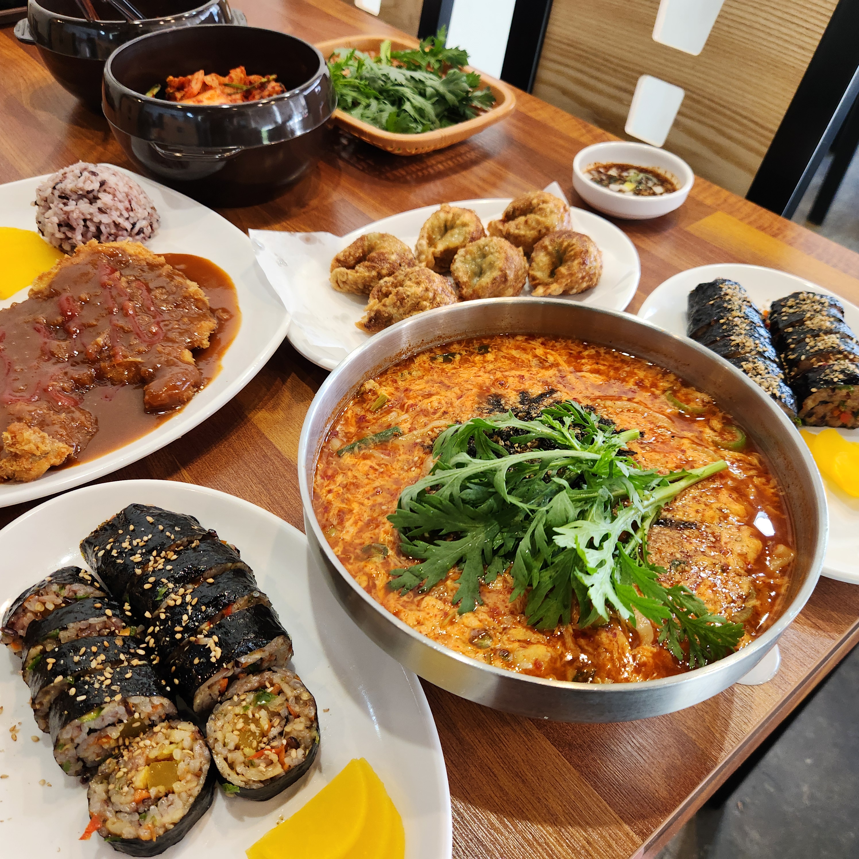 공주얼큰이칼국수