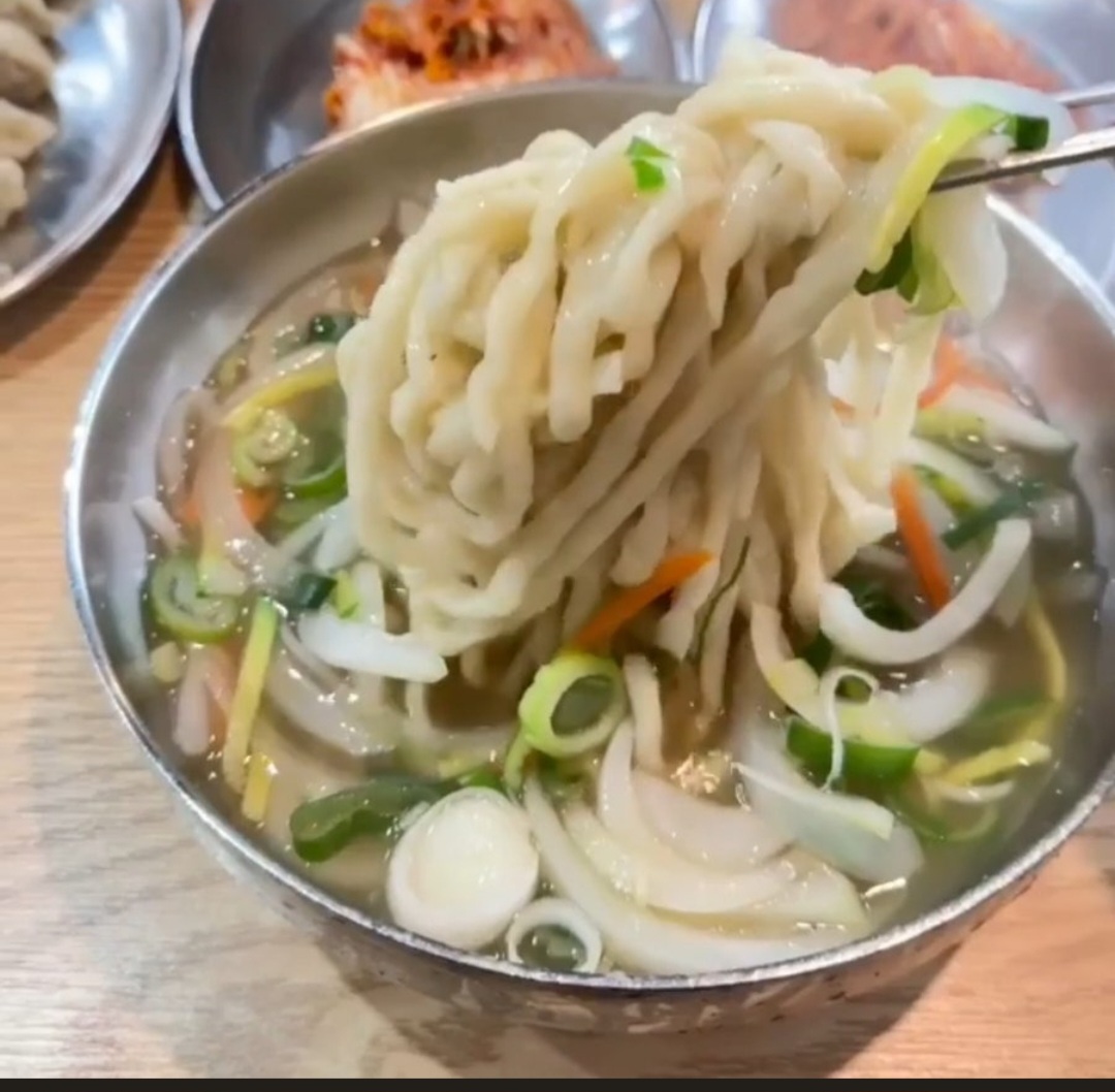 농부 손 수제비 본점