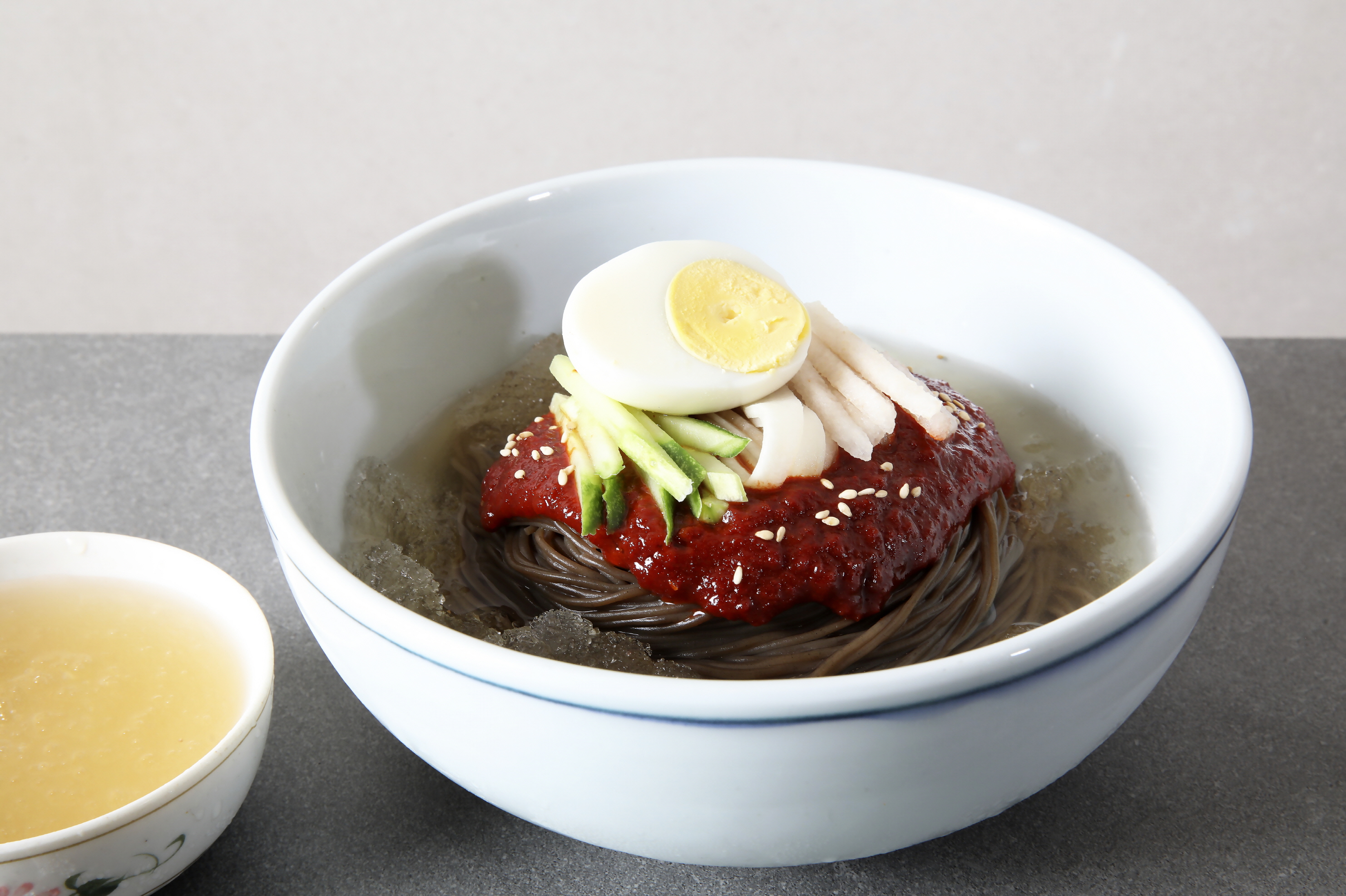 비빔냉면