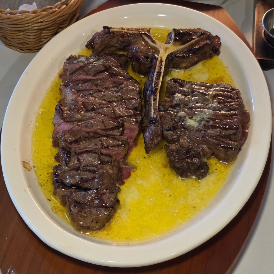 T-Bone 스테이크(100g 당)