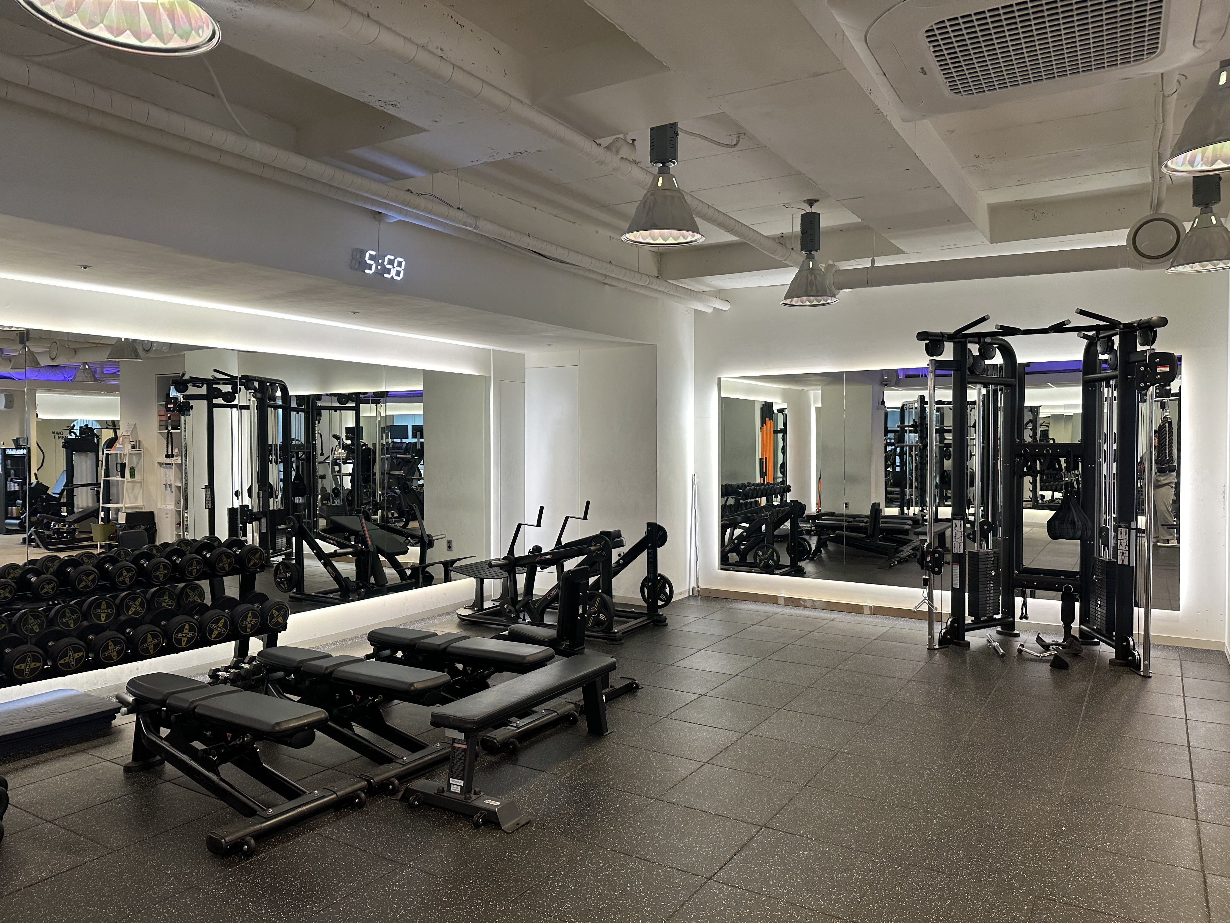 발란아워 GYM&PT 잠실점