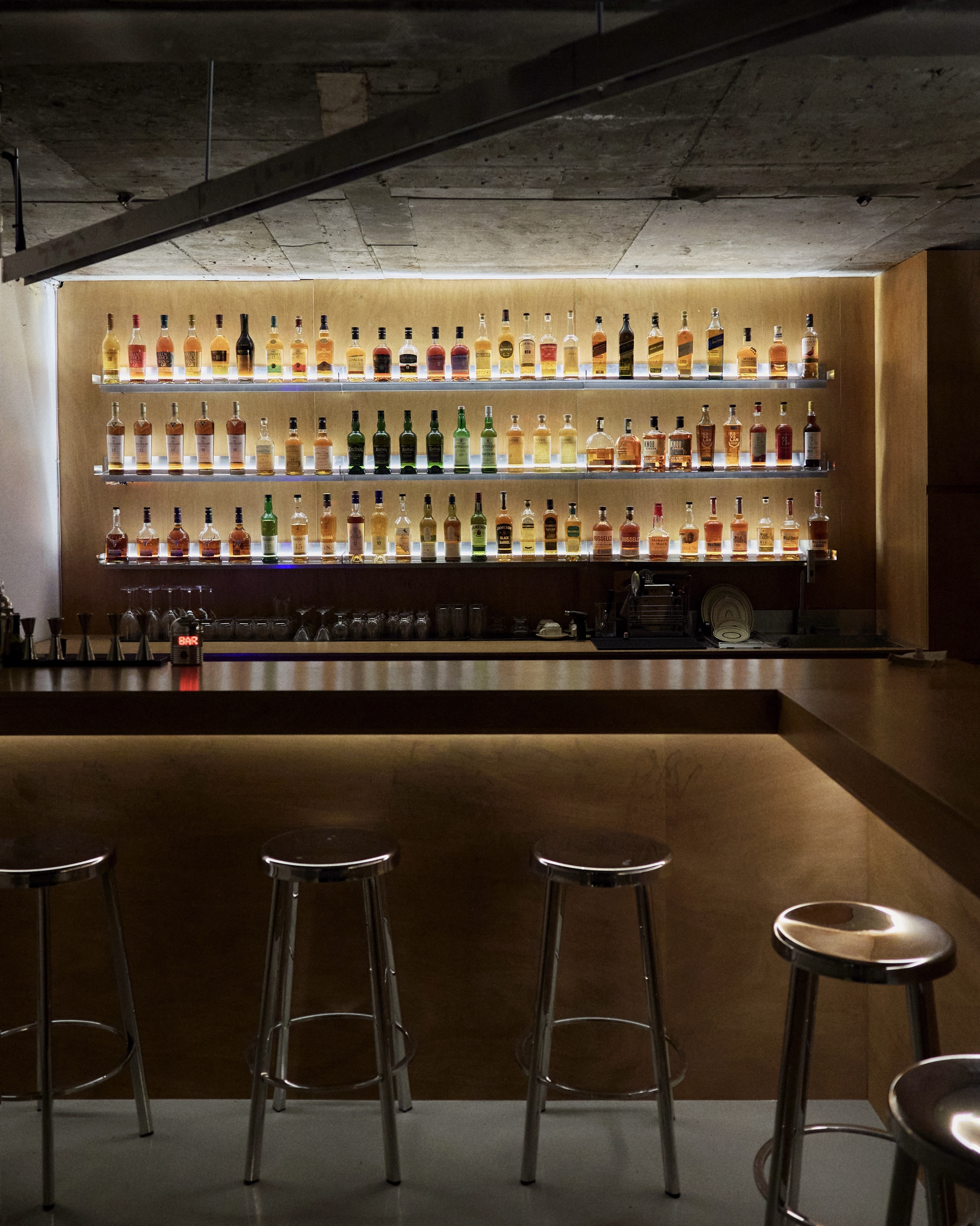 Bar In
