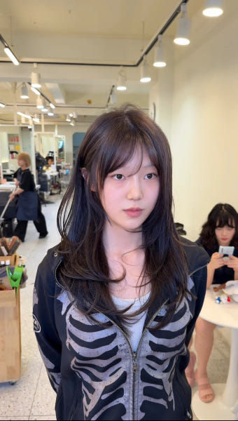 꾸뜨헤어 내부 또는 관련 모습