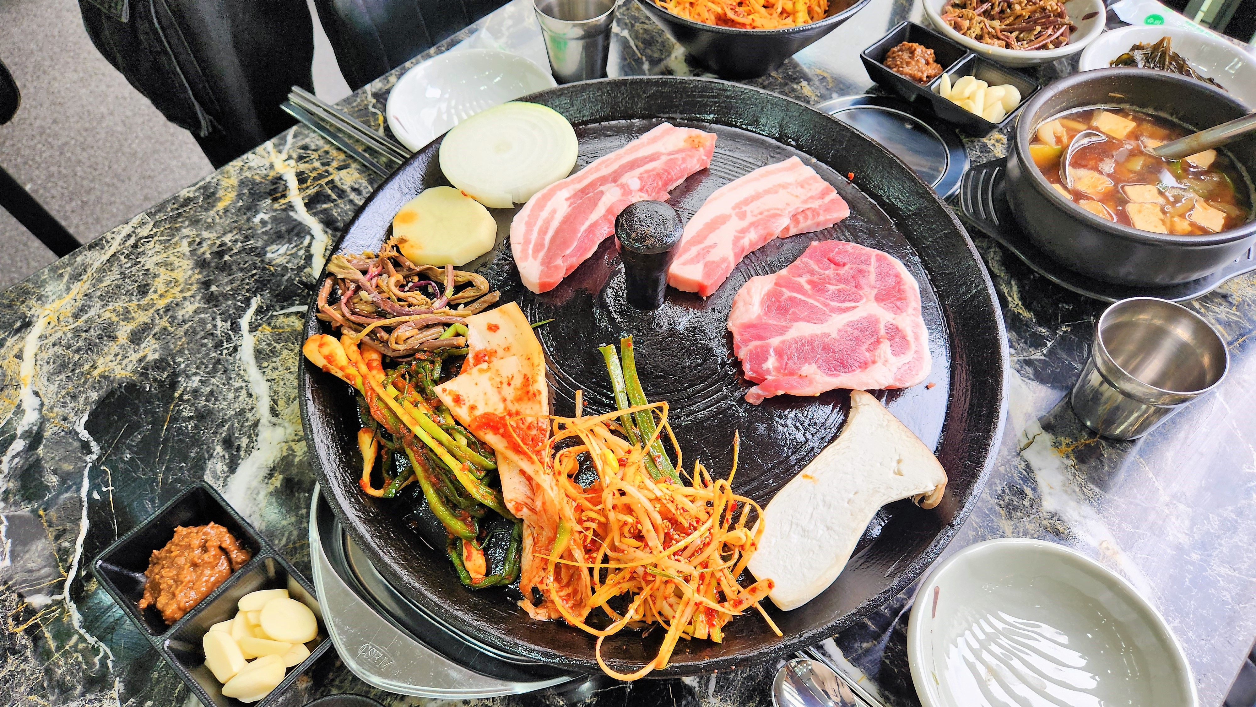 다산 솥뚜껑삼겹살