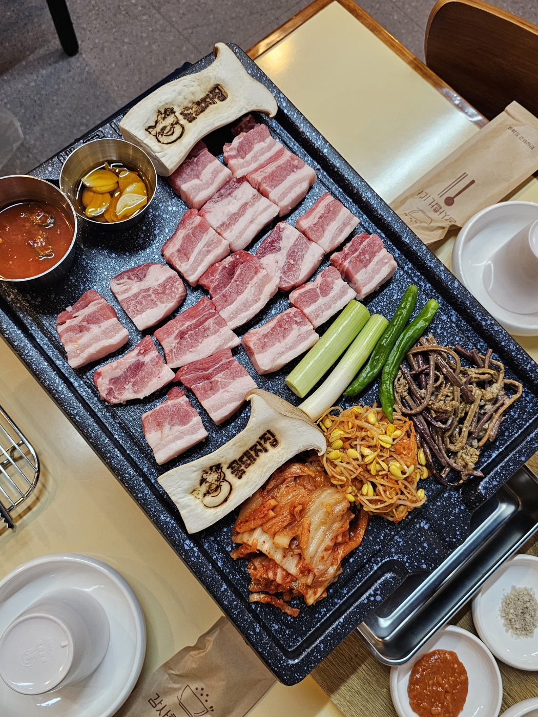 꽃돼지집 천안본점