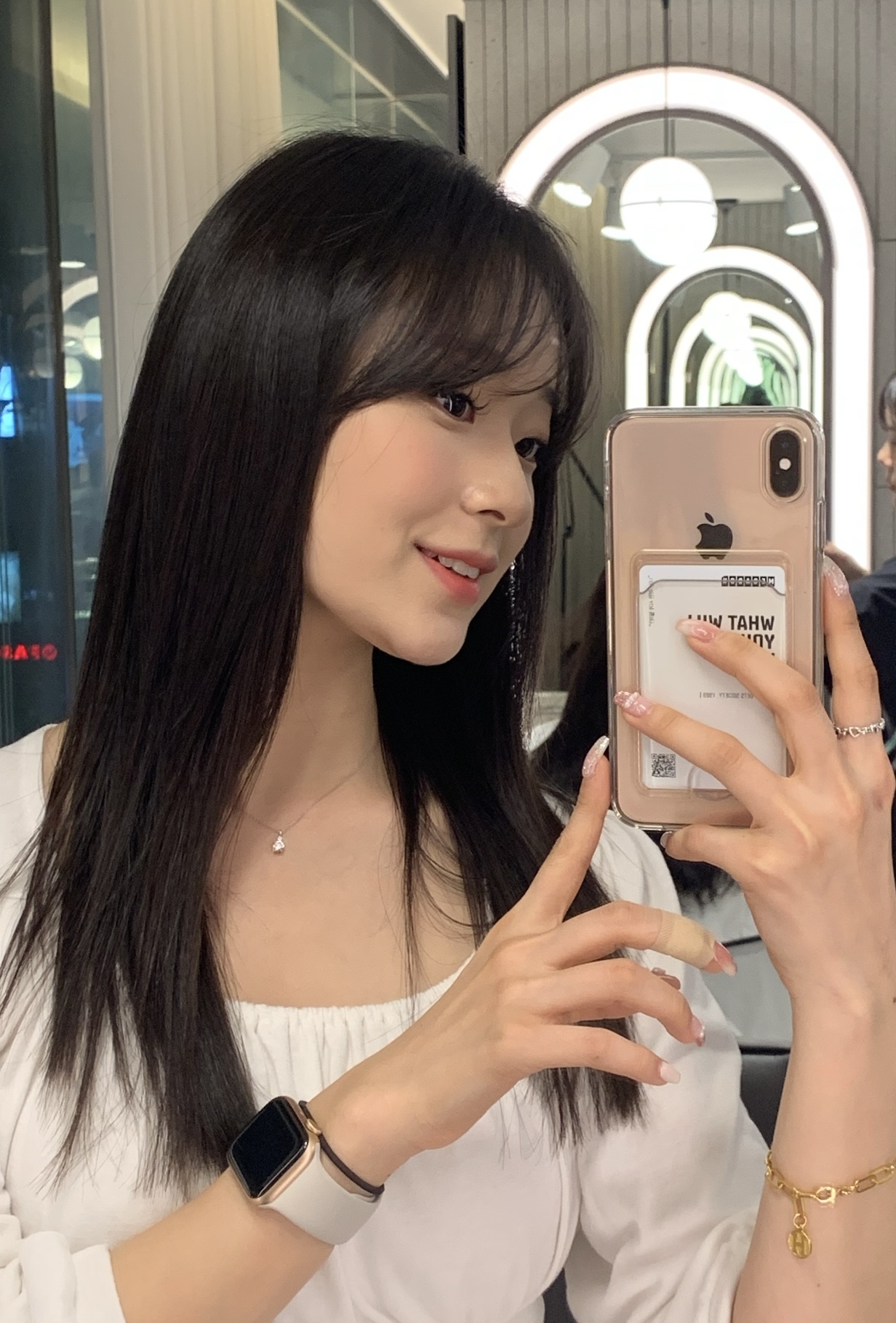 준오헤어 가든강남구청역점 내부 또는 관련 모습