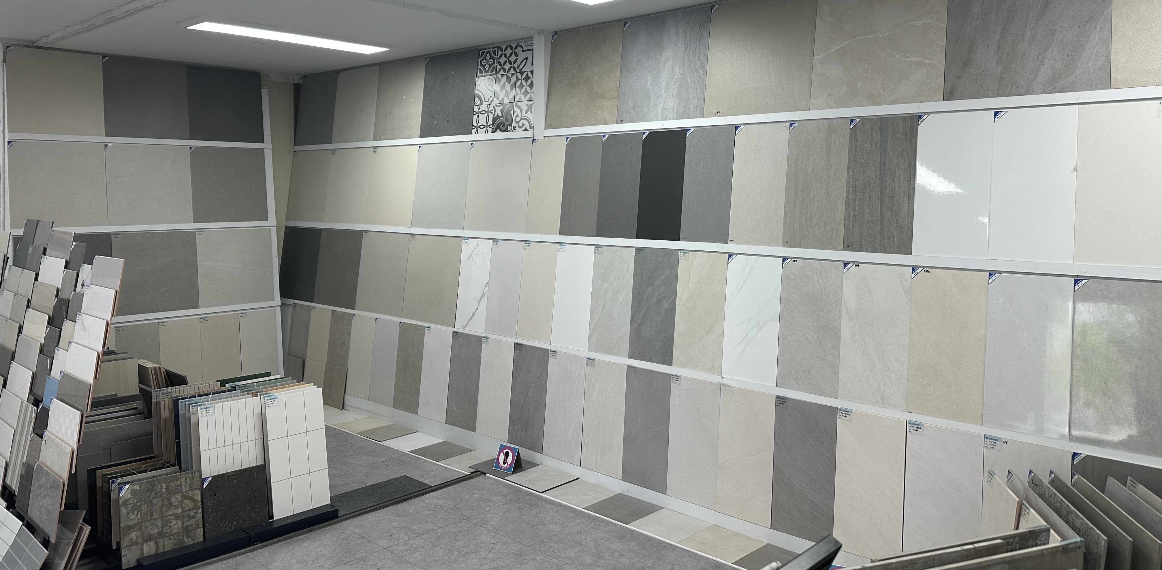 JC세라믹 대표 이미지 - 다양한 타일과 도기