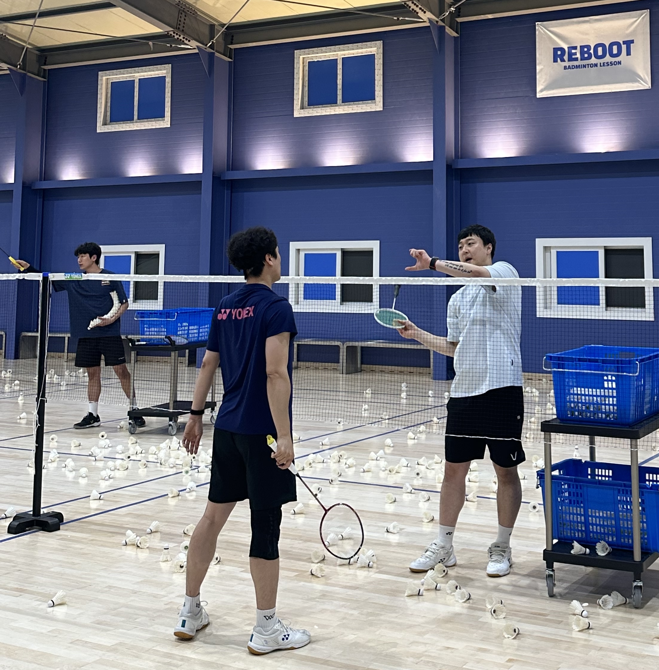 리부트배드민턴센터&샵 사진 2