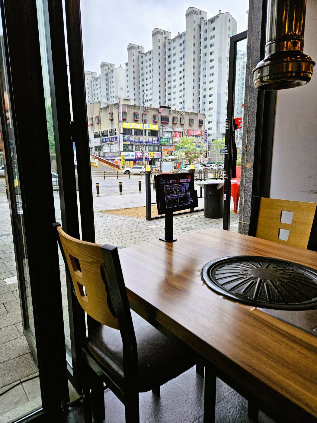 돼지대첩 안산 백운점 내부 또는 관련 모습