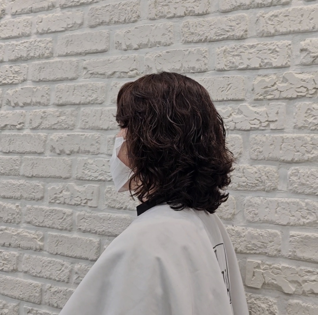 더칼라헤어 내부 또는 관련 모습