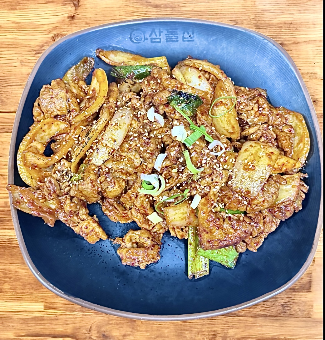 삼돌집