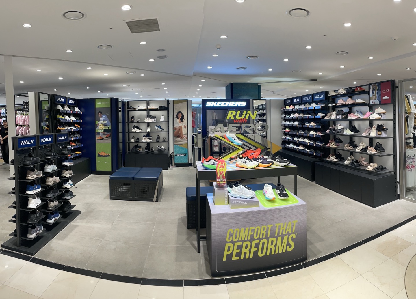 스케쳐스 롯데백화점 잠실점 대표 이미지