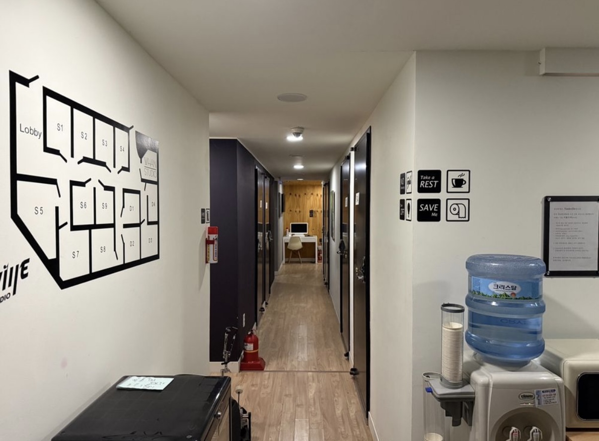 1번째 스튜디오 사진