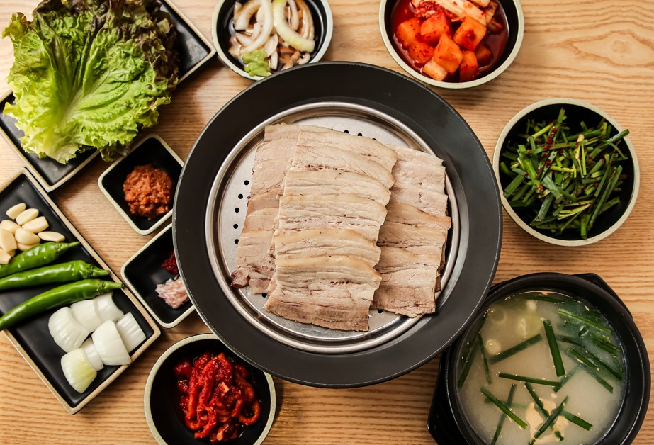 토담돼지국밥