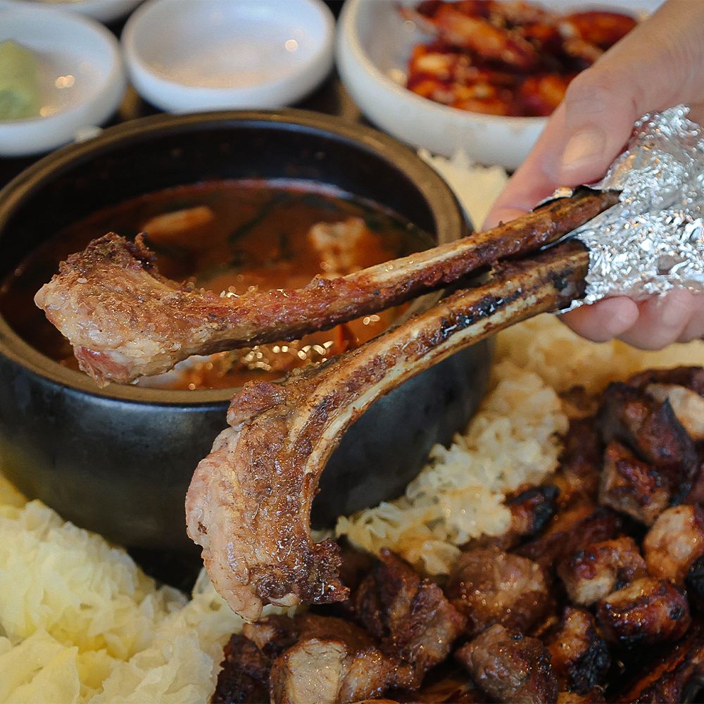 본가숯불돼지갈비 수성못점