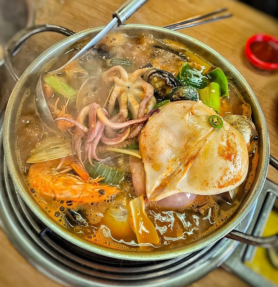 박승광해물손칼국수 아산신정호점