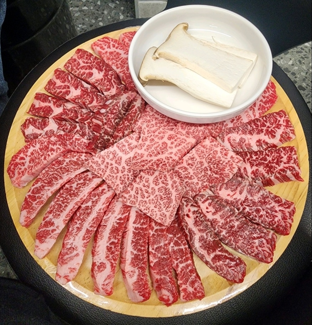 솥뚜껑미나리삼겹살 송천대명점
