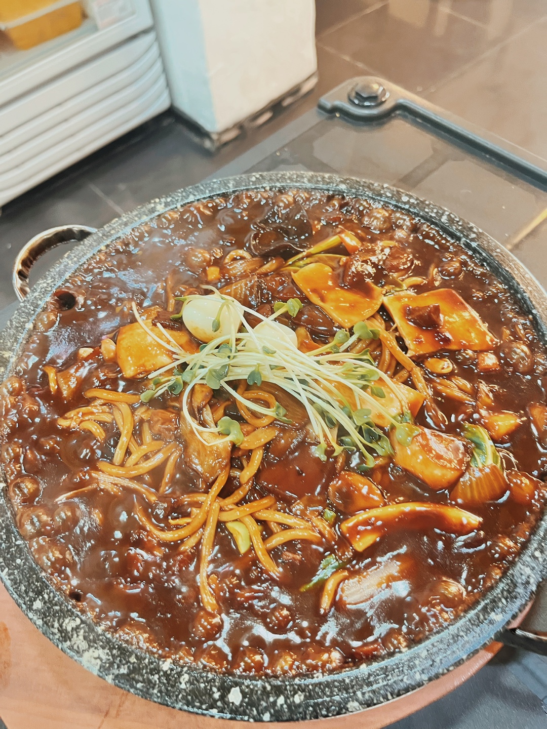 챔피언돌판짜장