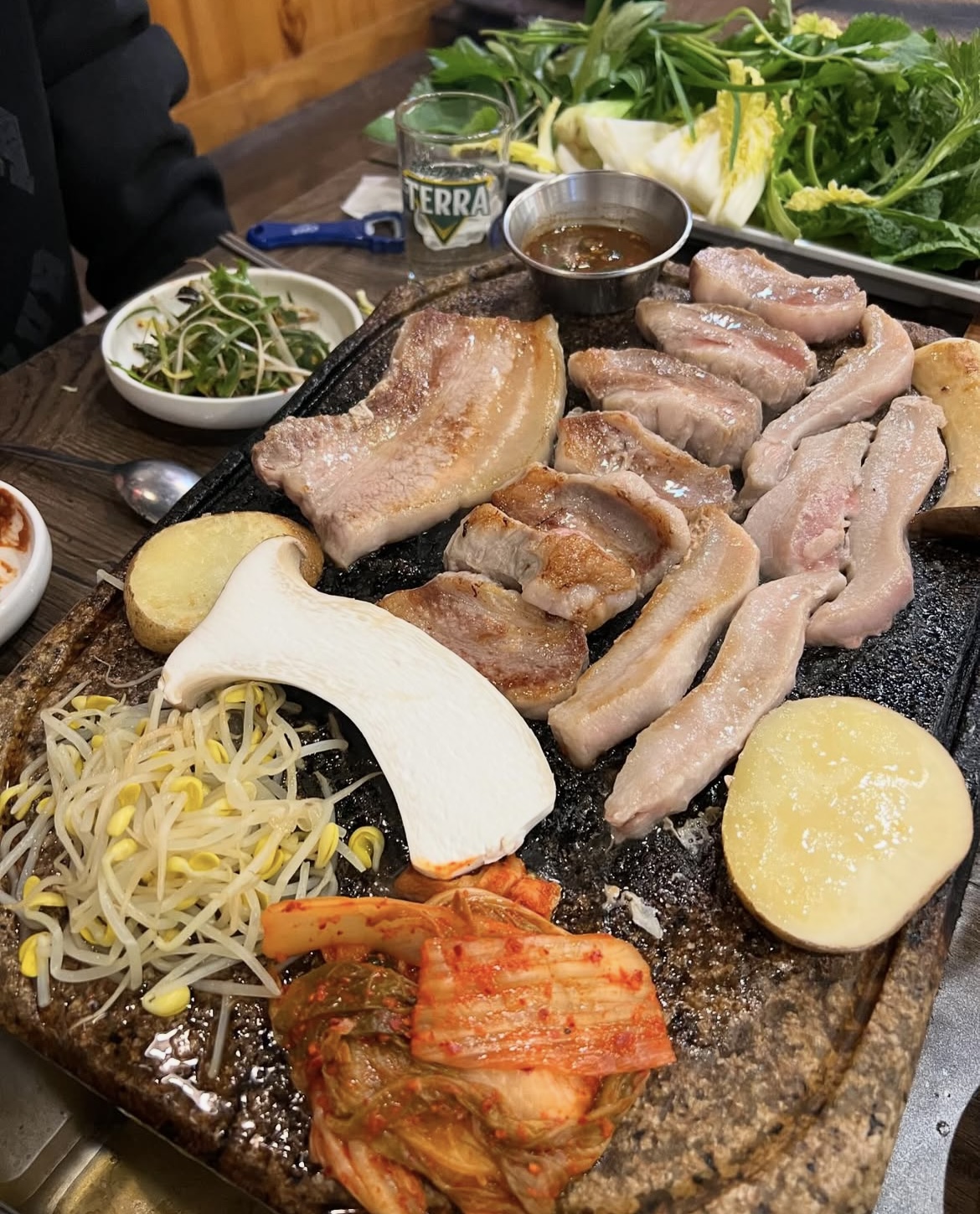 고인돌삼겹돌판구이 양산범어점