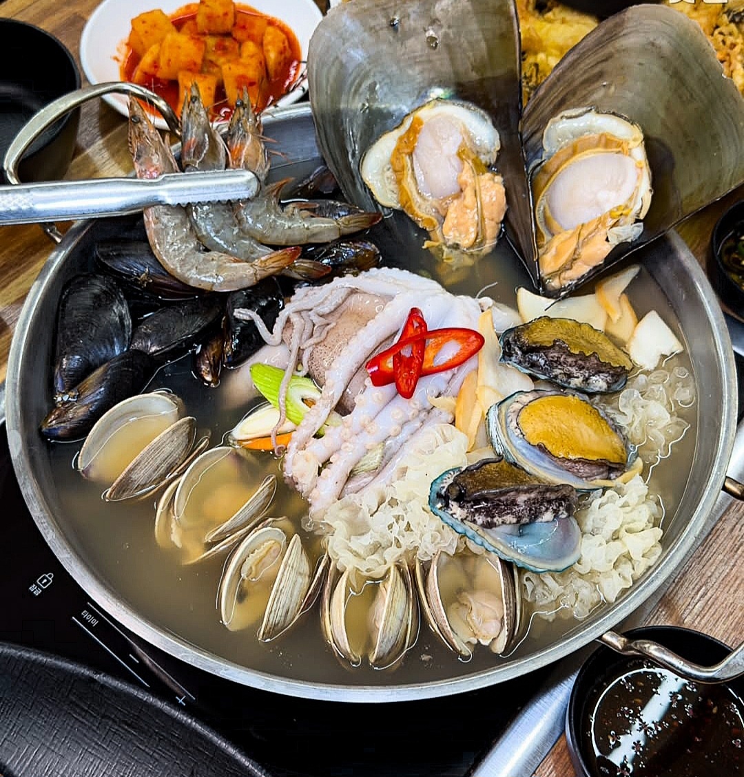 박승광해물손칼국수 아산신정호점