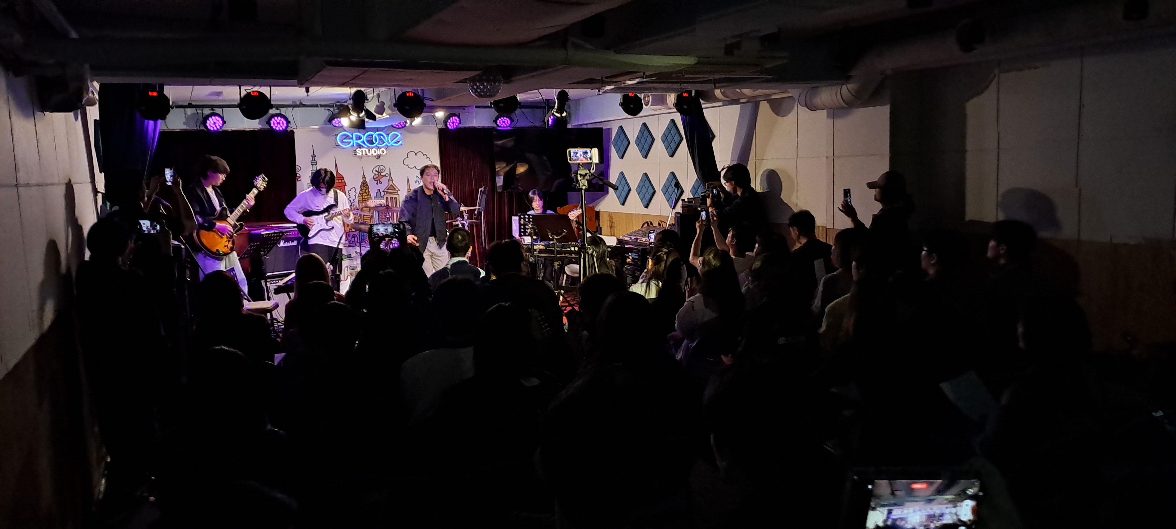 2번째 스튜디오 사진