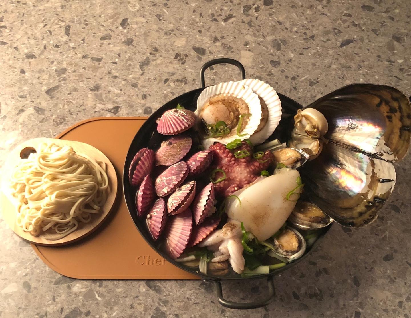 동해통문어칼국수 중랑역점