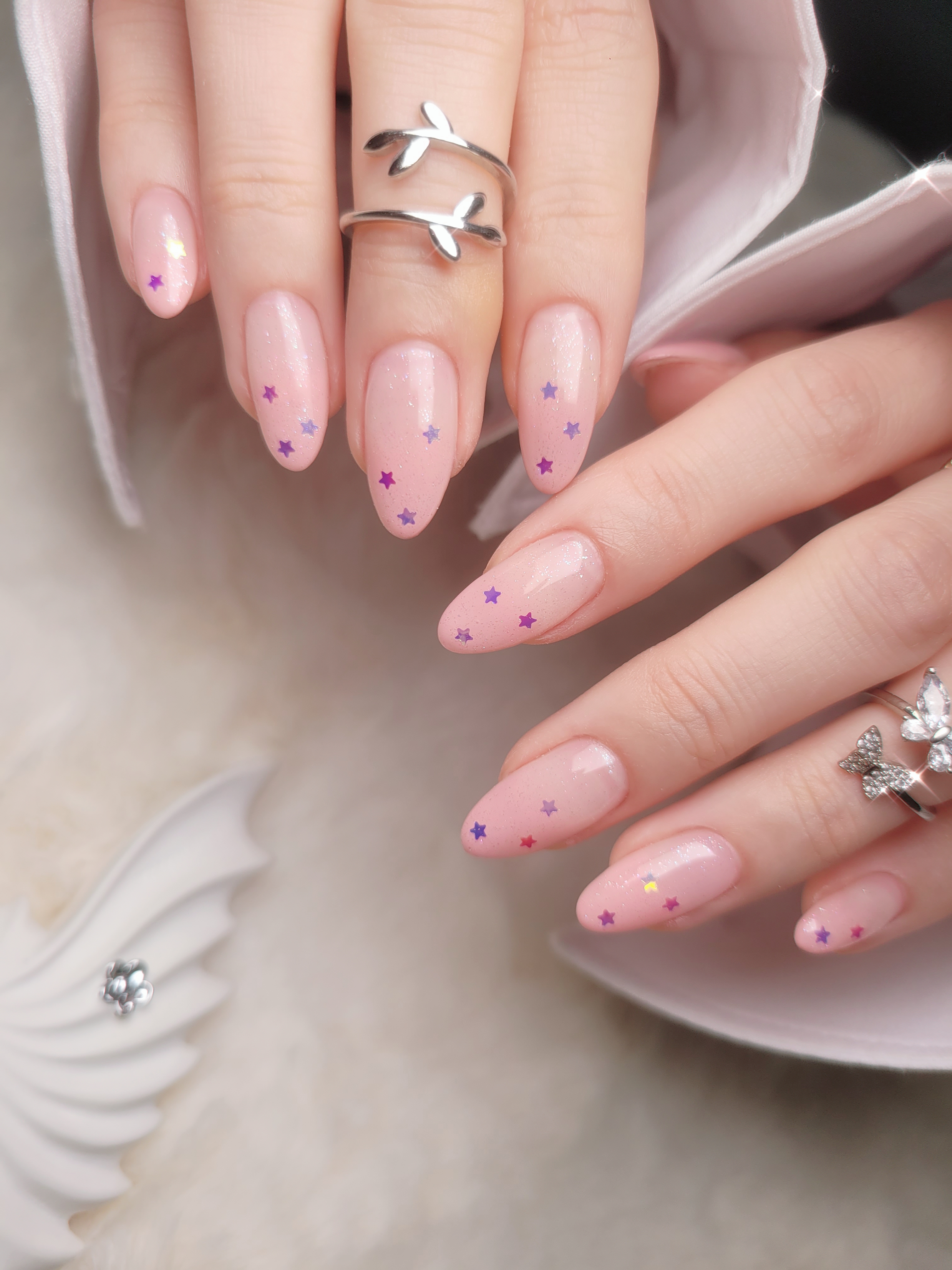 네일라헨느 대표 이미지