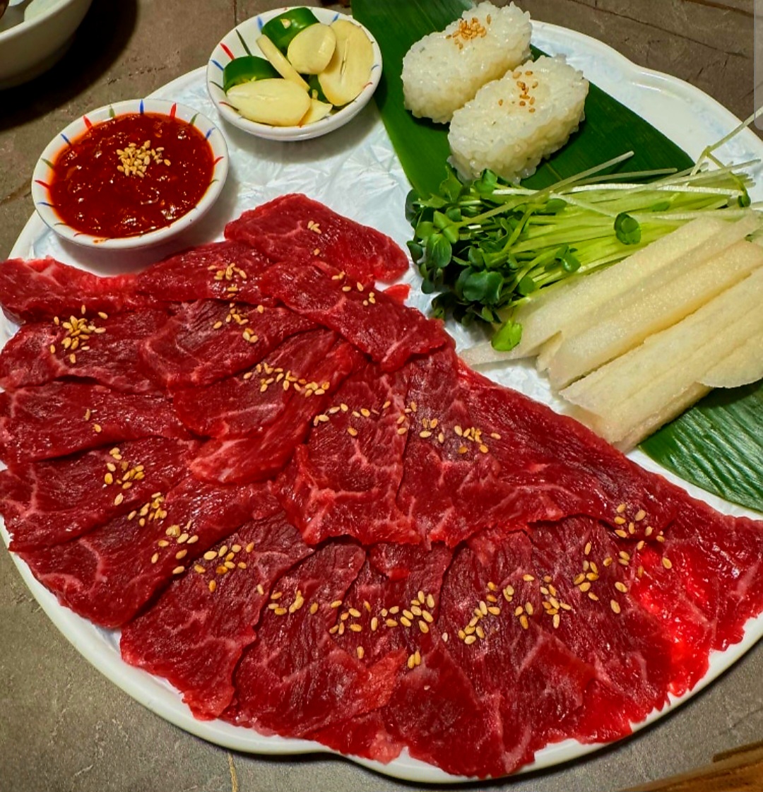 육회한차돌이