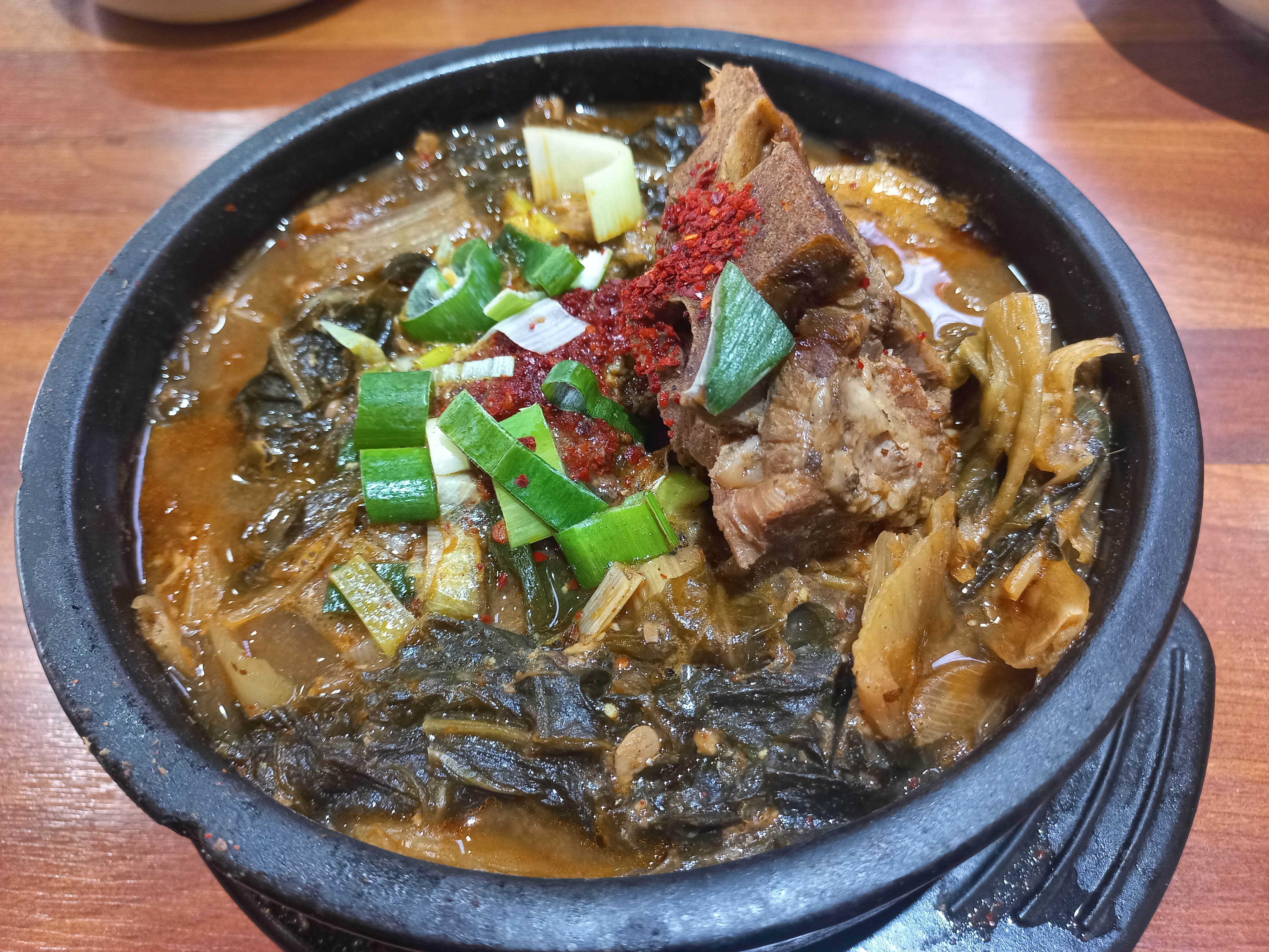 백가네우거지감자탕