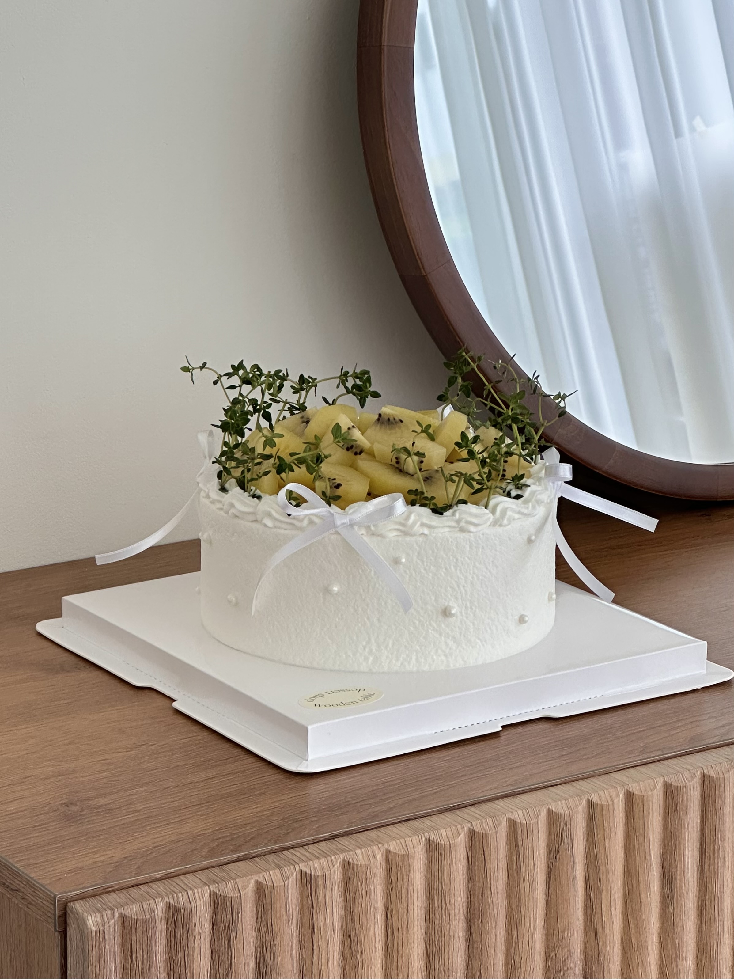 우든테이블 대표 이미지