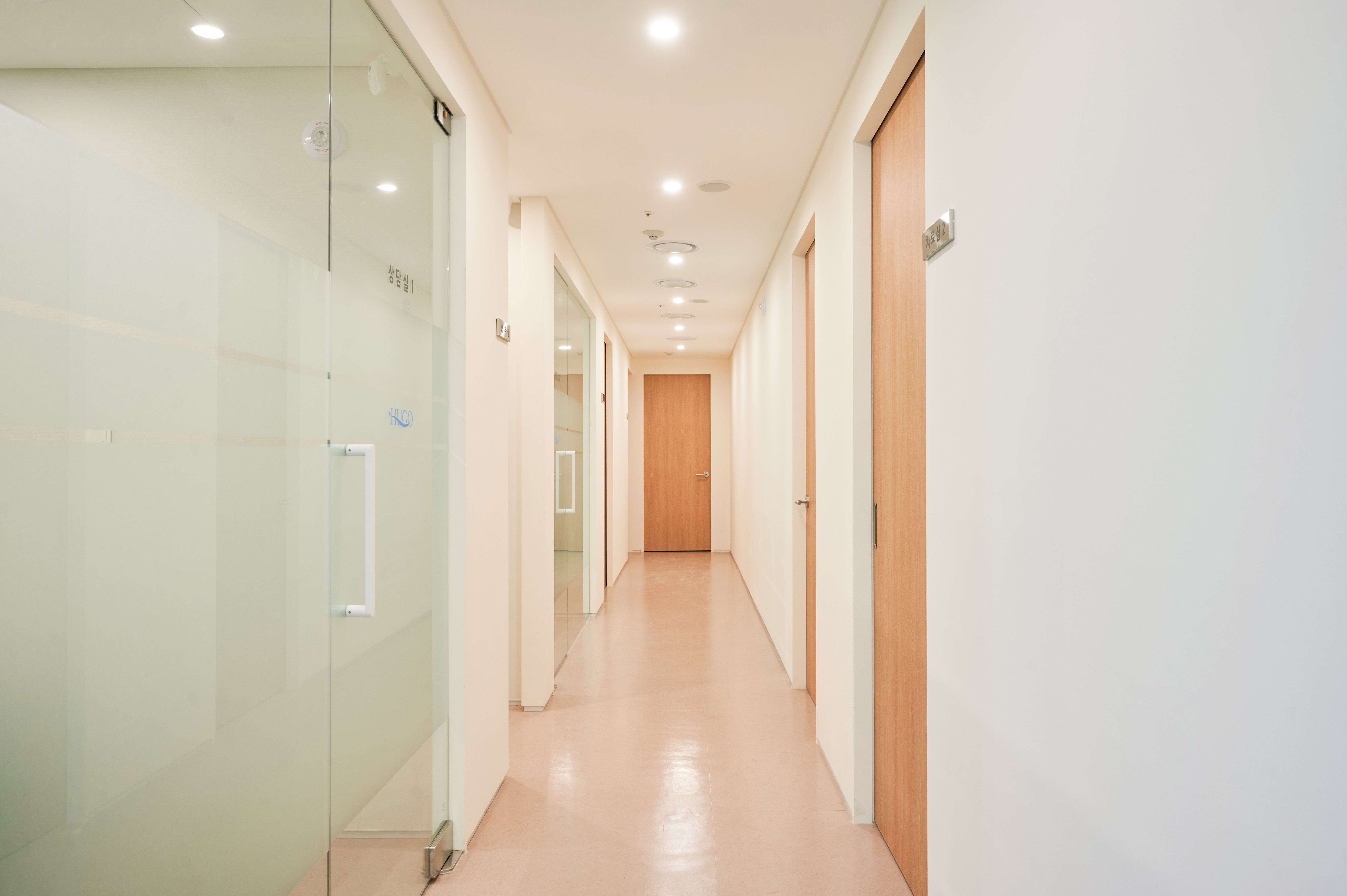 휴고성형외과의원 대표 이미지