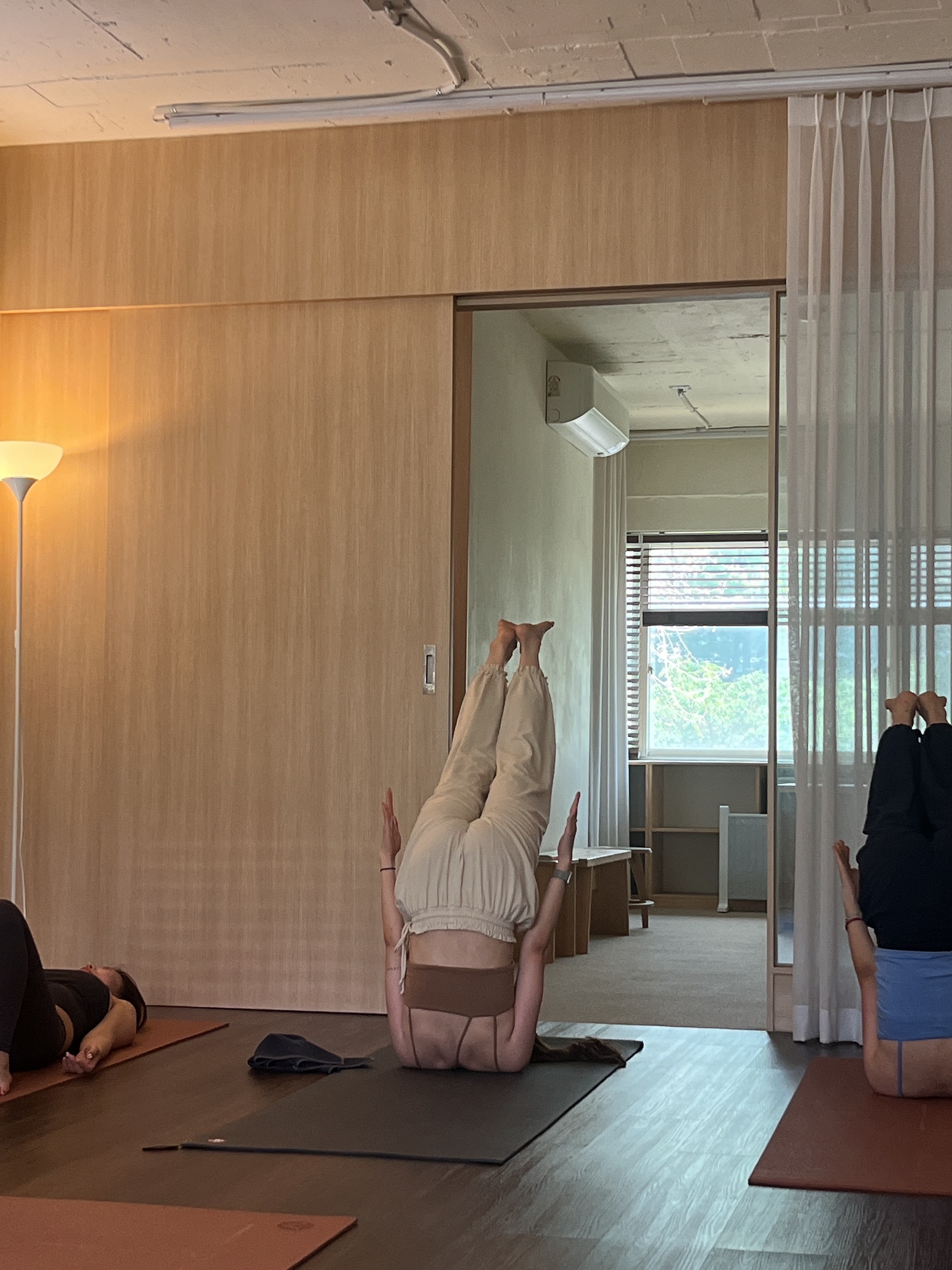 nroo yoga 대표 이미지