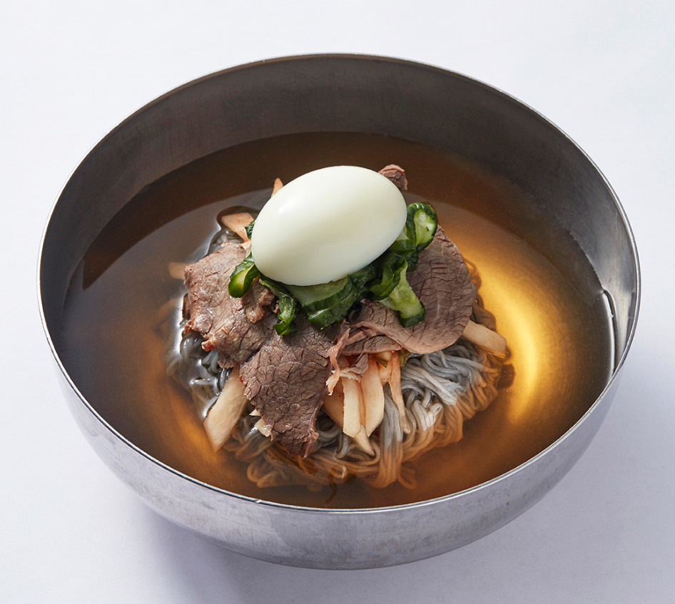 Cold noodles in broth