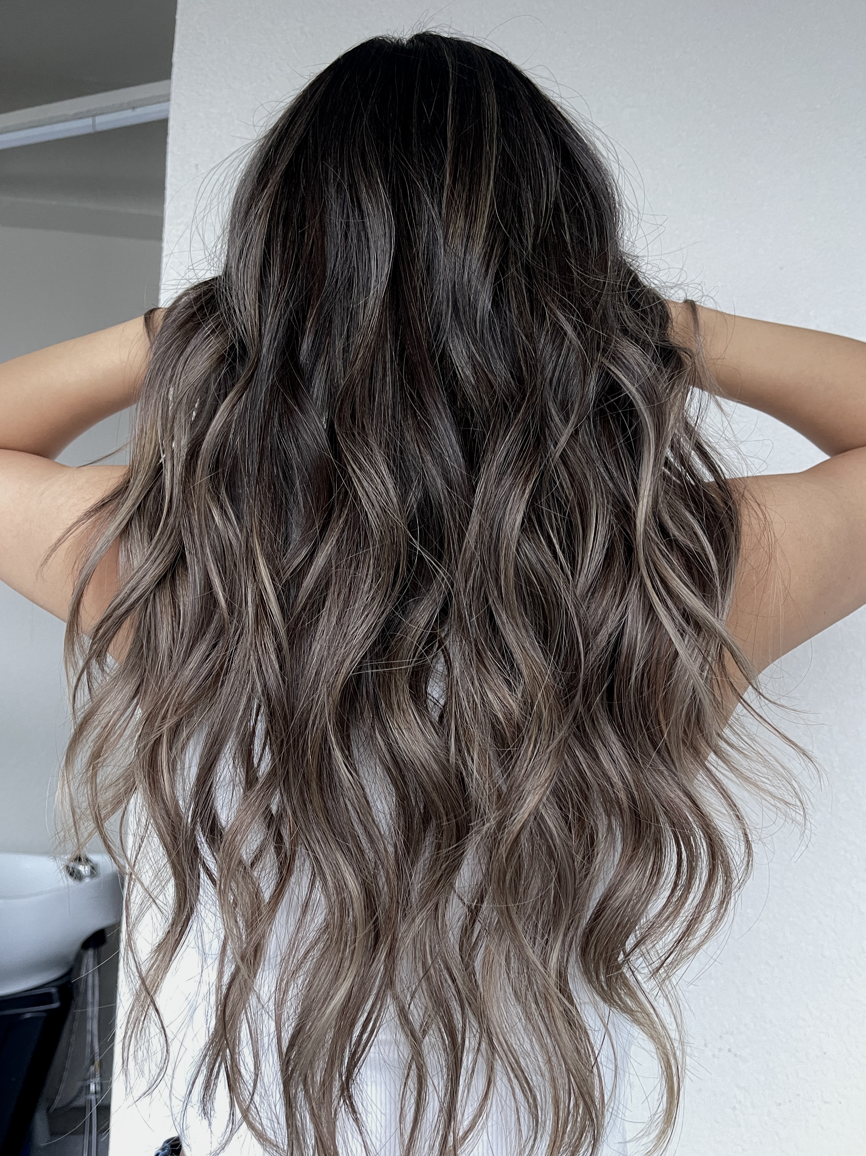 미러드 대표 사진