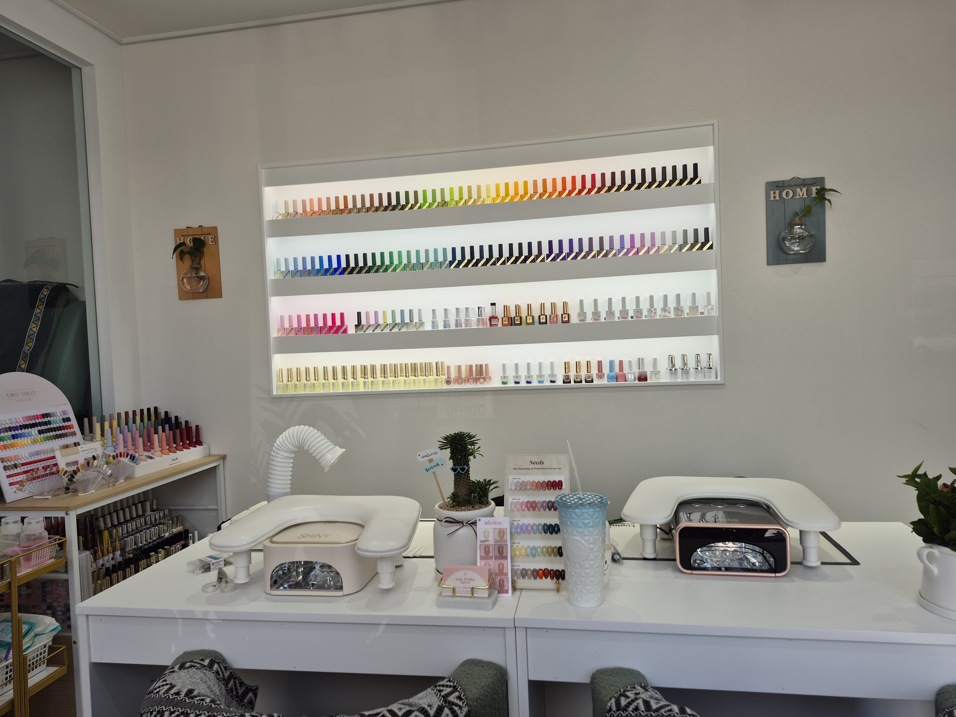 네일또와 대표 이미지 - 깔끔한 인테리어