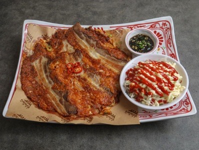 통삼겹김치전