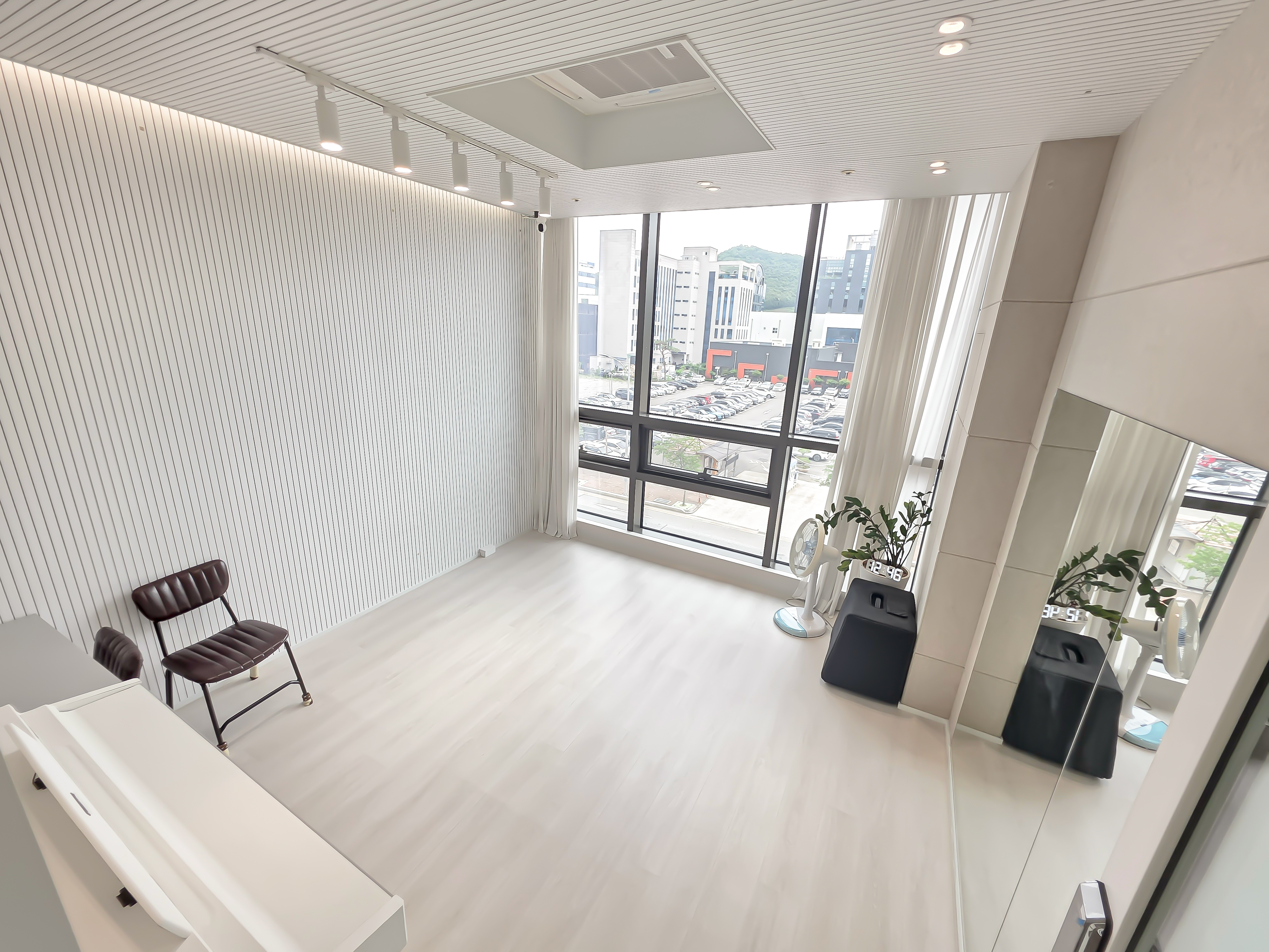 1번째 스튜디오 사진