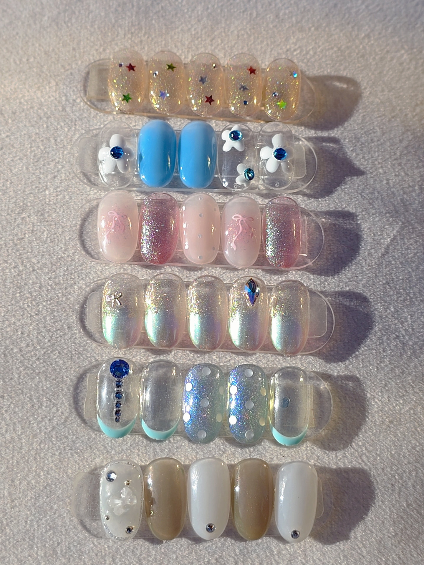 더네일 대표 이미지 - 깔끔한 네일아트